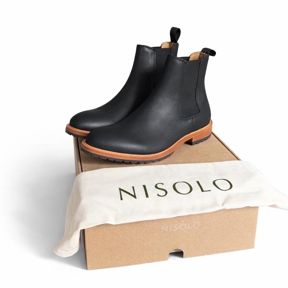 Nisolo Black Leather Ankle Boots
